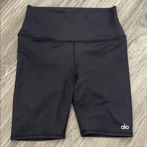 Alo yoga bike shorts